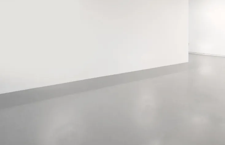 Kiedy posadzki betonowe przemysłowe wymagają droższej mieszanki i jak to rozpoznać na etapie projektu?